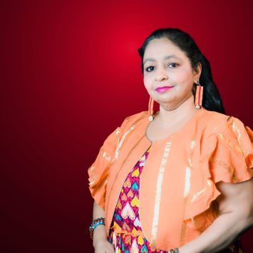 Dr.Anujaa Navaratnaa