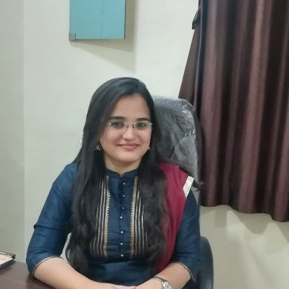 Dr Nahid Dave